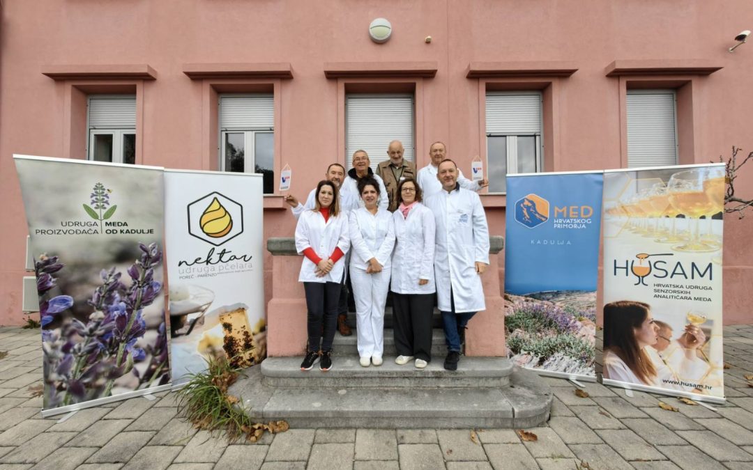 Panel HUSAM-a u ocjenjivanju rekordnog broja uzoraka meda!